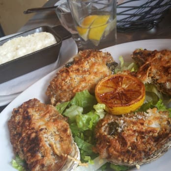 The Walrus Oyster & Ale House - 493 Photos & 445 Reviews - Seafood