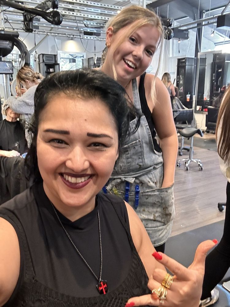 Latitude 33 Hair Artistry