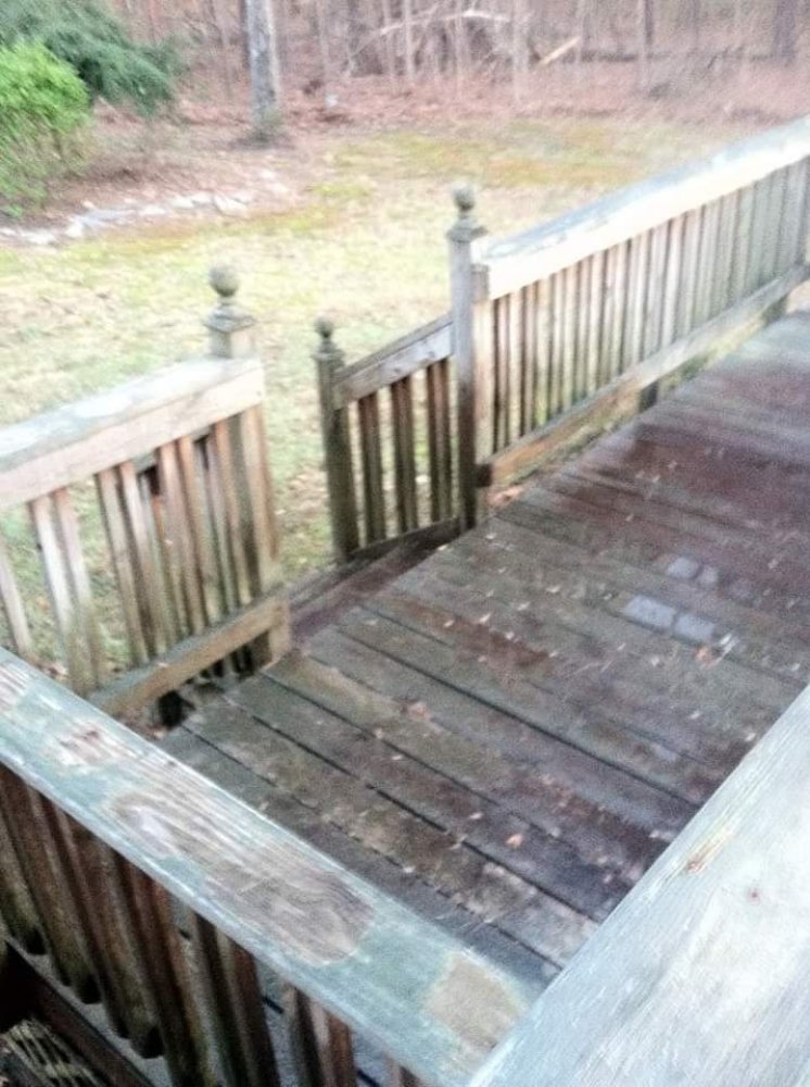 Chris Crystal Clean Powerwashing