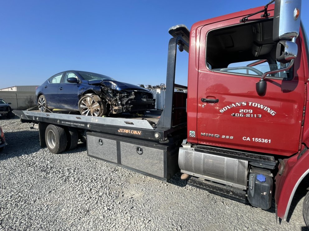 Sovan's Towing