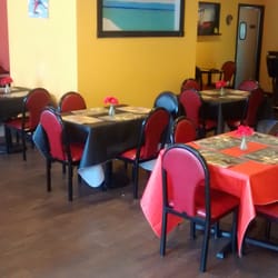 Alez Caribbean Restaurant 10 Photos 1428 E Fletcher Photo Of Alez Caribbean Restaurant Tampa Fl United States Cute Lil Place