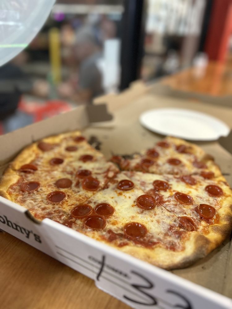 Pizza Johny's