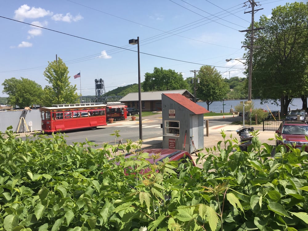 Tin Bins 24 Photos & 42 Reviews American (New) 413 E Nelson St