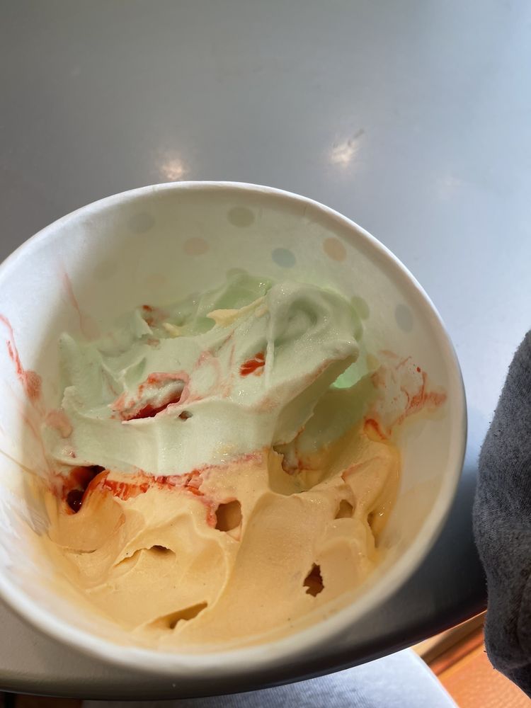 Moolala Frozen Yogurt Moolala Frozen Yogurt