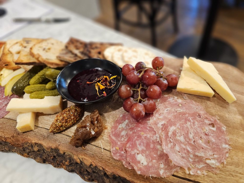 Trova Wine plus Market