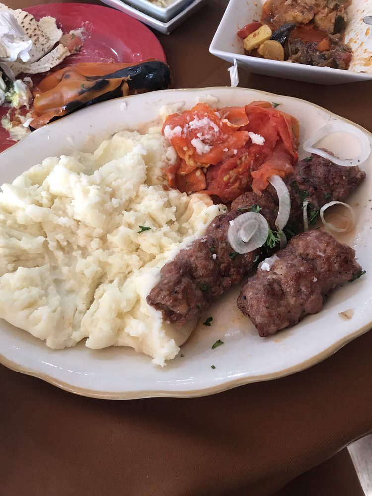 fake box mix mashed potatoes and meat that smells like garbage yelp