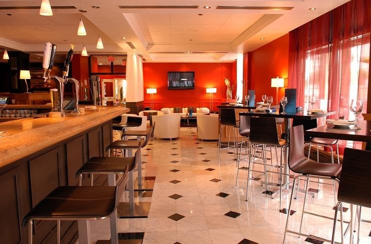 Cafe Nicole Restaurant & Bar