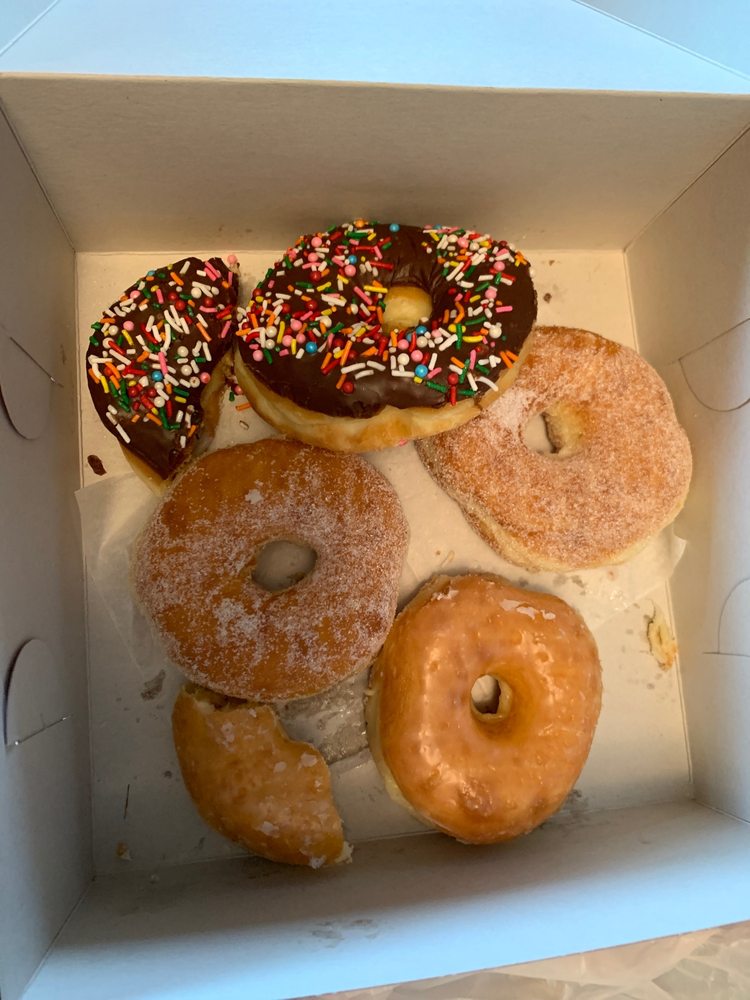 Daily Donut House & Sandwich