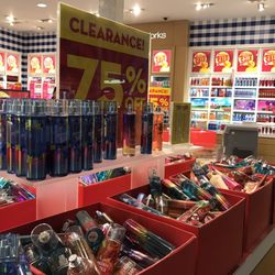 bath body works 33 photos 70 reviews cosmetics beauty bath and body works valley view mall