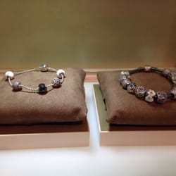 Pandora Jewelry 1 Providence Pl Downtown Photo Of Pandora Jewelry Providence Ri United States