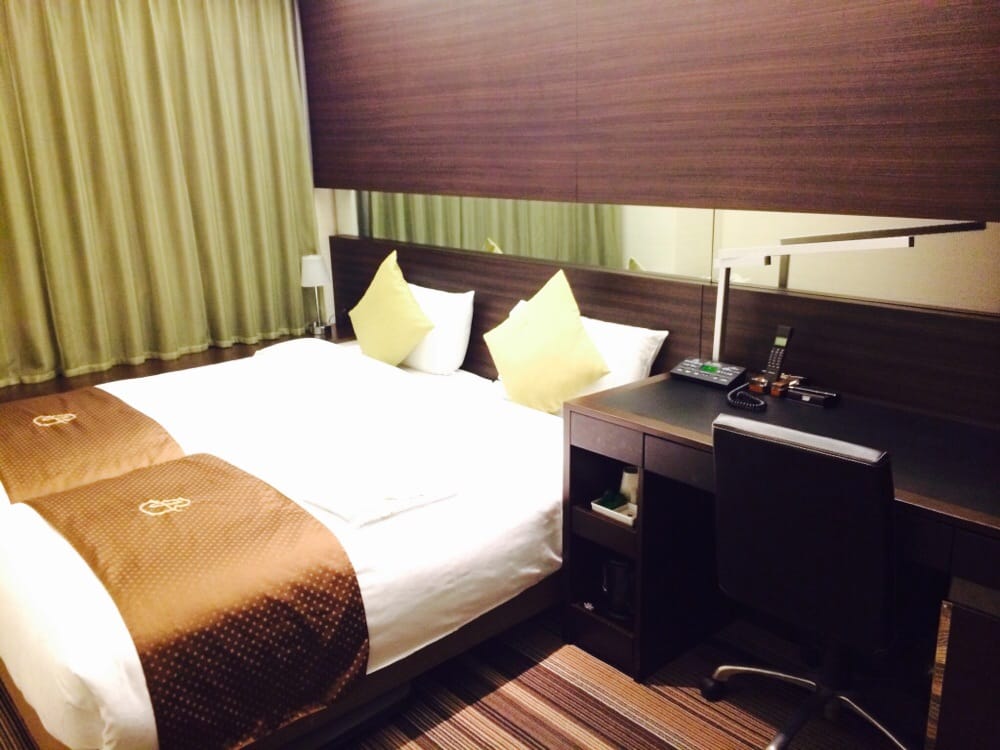 2 Twin Beds Connected With A Desk Yelp 17 Photos For Hotel Brighton City Osaka Kitahama
