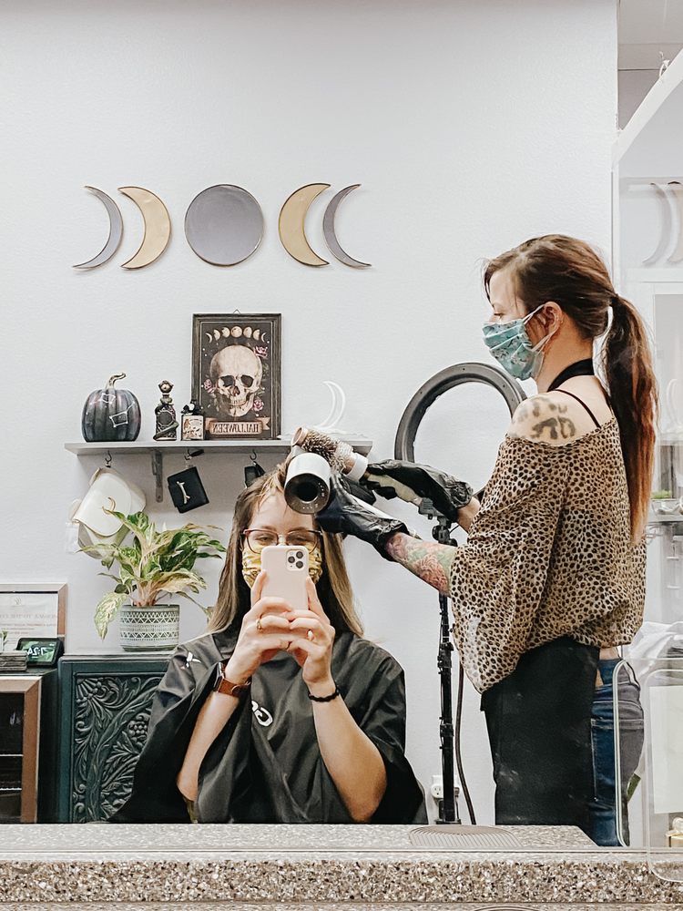 Stellar Luna Hair Studio