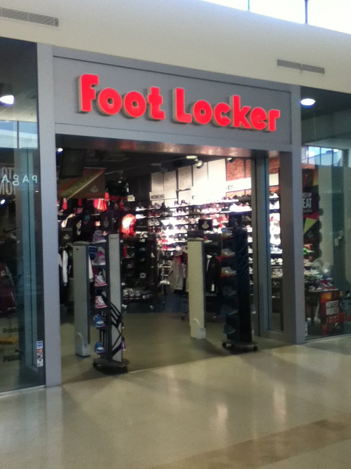 Nike Air Entrepot Foot Locker Centre Commercial Foot Locker