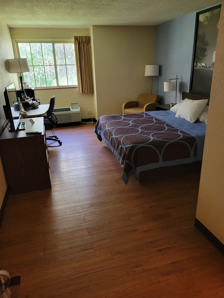 Super 8 by Wyndham Oneonta/Cooperstown