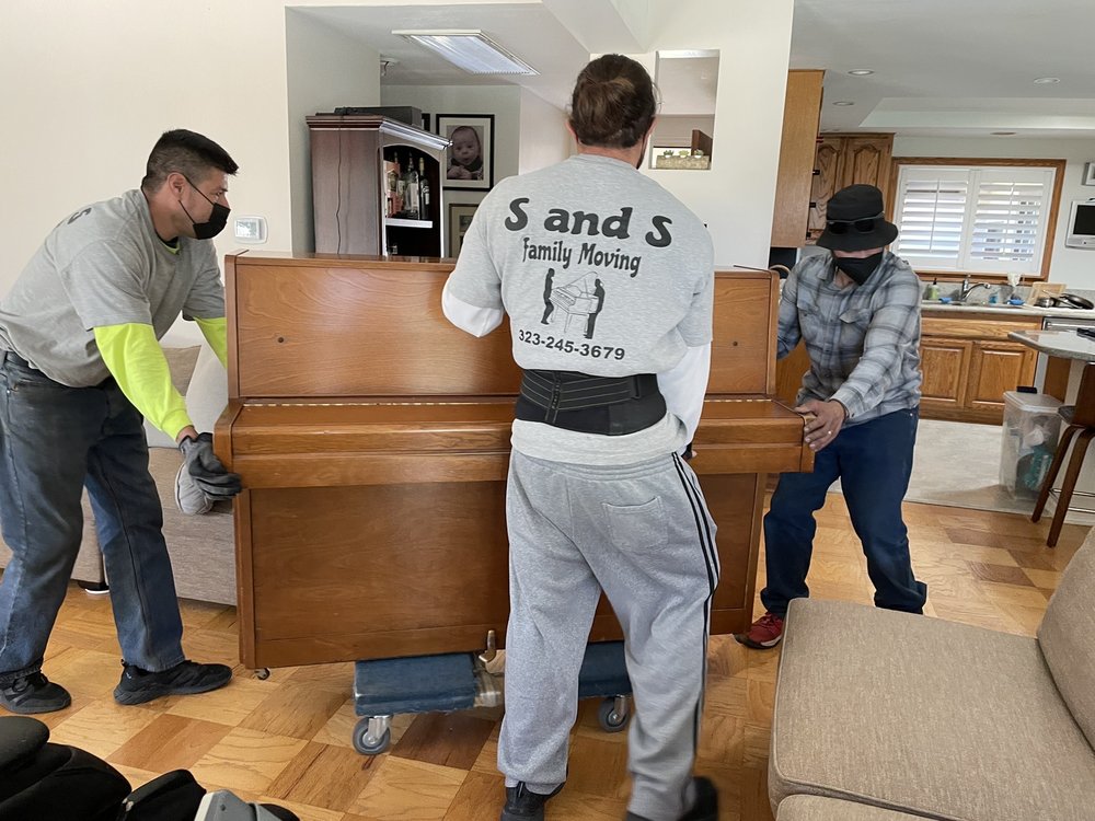 S & S family Moving