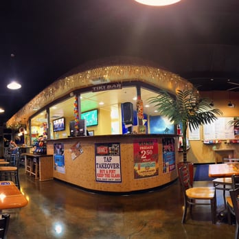 The Beach Hut Deli 219 Photos 216 Reviews Delis 4878 San Photo Of The Beach Hut Deli San Jose Ca United States Front