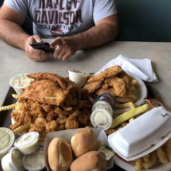 Clambake Restaurant 106 Photos 146 Reviews Seafood 350 Pine Photo Of Clambake Restaurant Scarborough Me United States