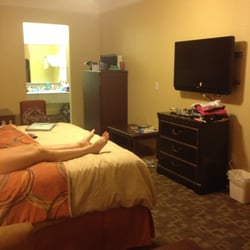 La Copa Closed Hotels 4701 E Expressway 83 Mercedes Tx Photo Of La Copa Mercedes Tx United States Furniture In The Room