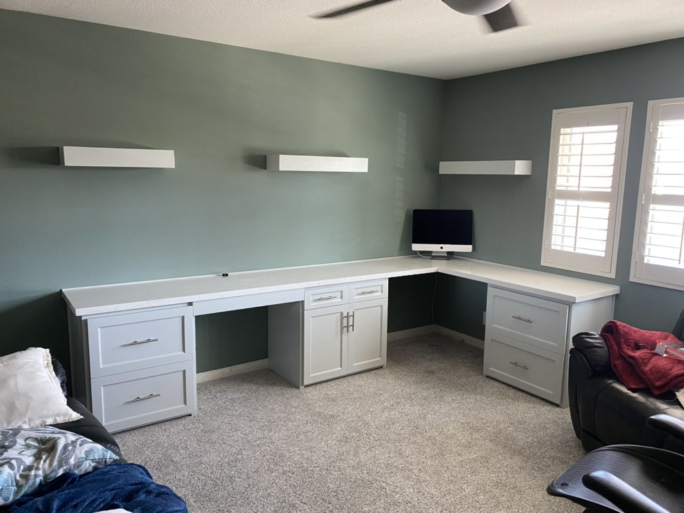 Los Pinos Cabinets