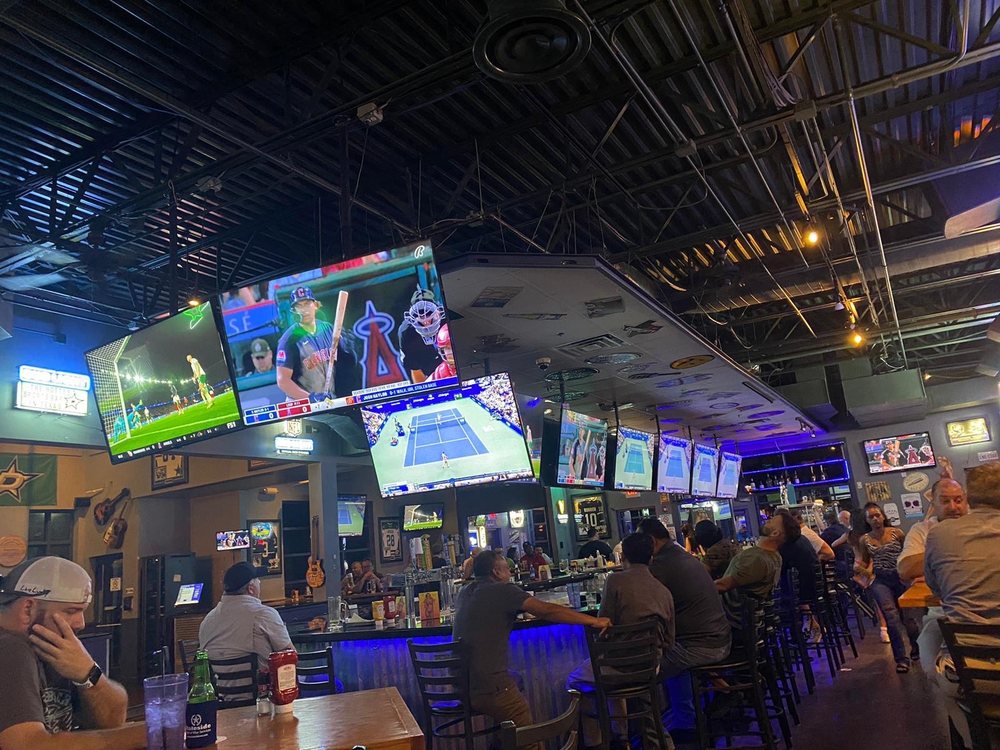 Tight Ends Sports Bar & Grill