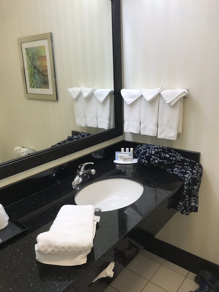 Fairfield Inn & Suites by Marriott Milwaukee Airport Photo