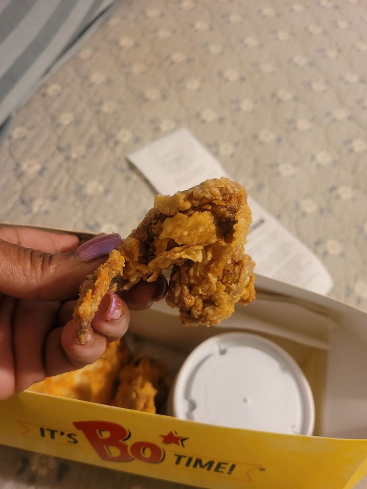 Bojangles Famous Chicken & Biscuits