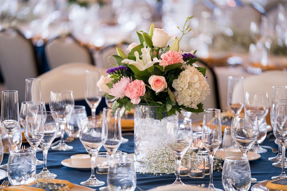 Conroy’s Flowers 16 Photos & 20 Reviews Florists 4362 Lincoln Ave