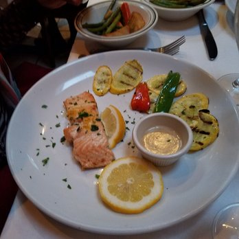 Primo Amore Italian Restaurant 31 Photos 55 Reviews Photo Of Primo Amore Italian Restaurant Flushing Ny United States Broiled Salmon