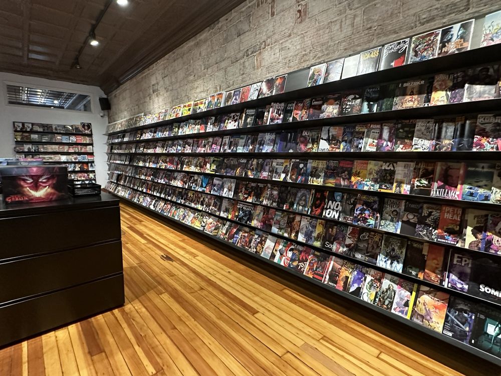 Legend Comics & Coffee