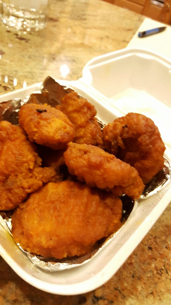 Cluckers 37 Photos & 19 Reviews Chicken Wings 1843 E Wheat Rd
