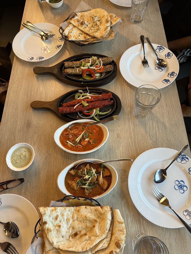 Lahori Sweets & Restaurant