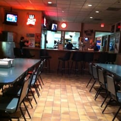 Frank S Pizzeria Closed Pizza 2297 Falcon Ave Bettendorf Ia Photo Of Frank S Pizzeria Bettendorf Ia United States Lots Seating