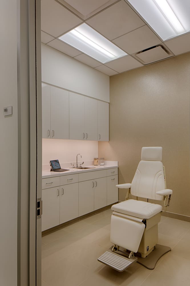 Mirror Mirror Beauty Boutique 17 Photos & 14 Reviews 4208 Richmond