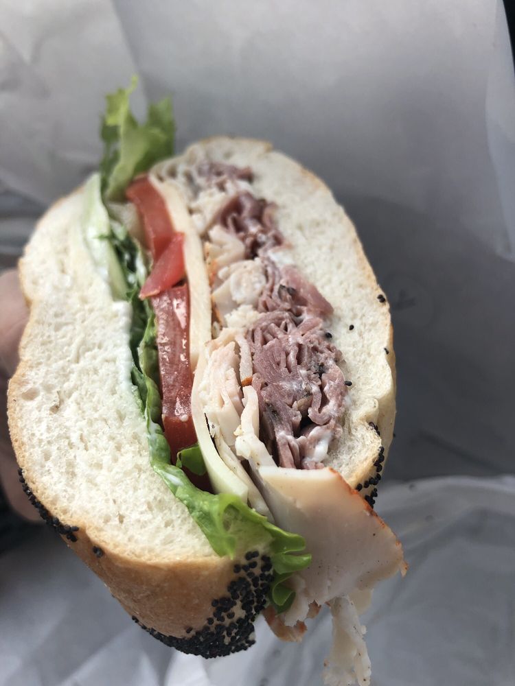 Puccio's New York Deli