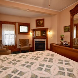 Hotels In Sturgeon Bay Yelp Scofield House