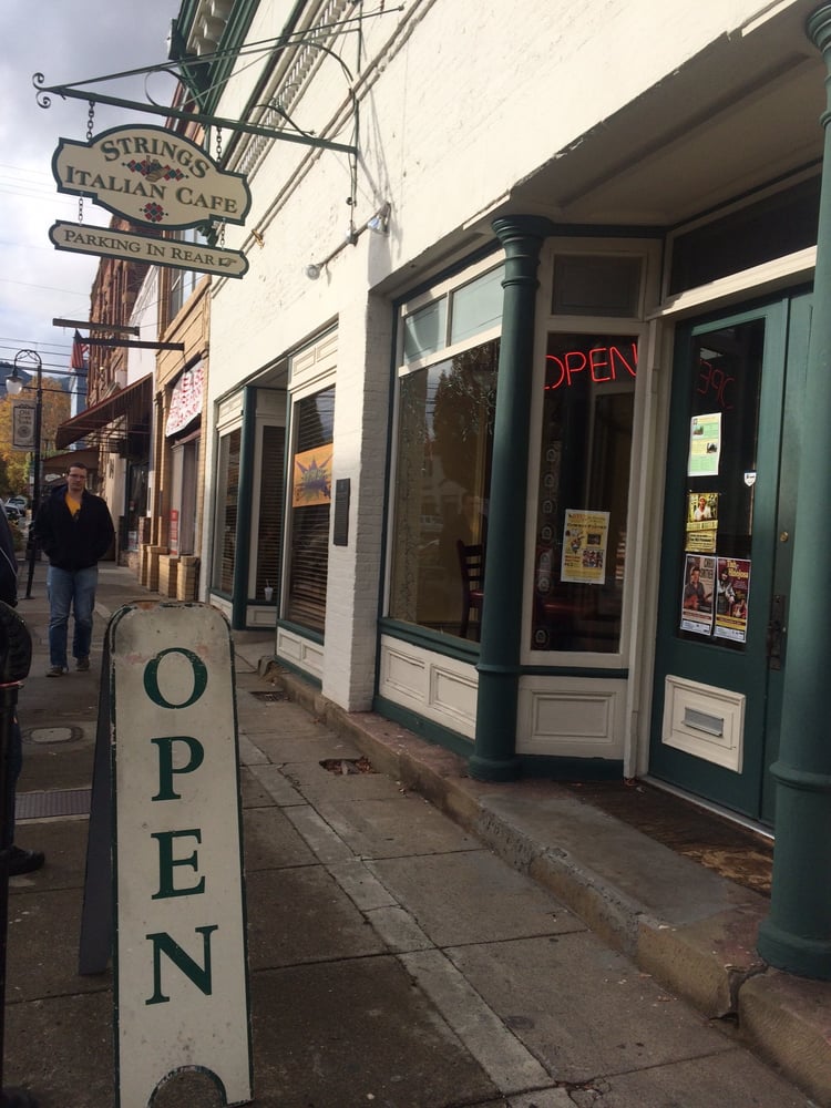 Strings Italian Cafe Italian 322 W Miner St Yreka, CA, United