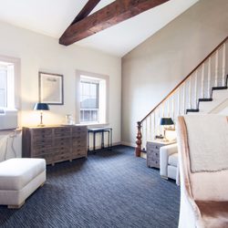 Garrison Inn Boutique Hotel 43 Photos 31 Reviews Hotels 11 Photo Of Garrison Inn Boutique Hotel Newburyport Ma United States The