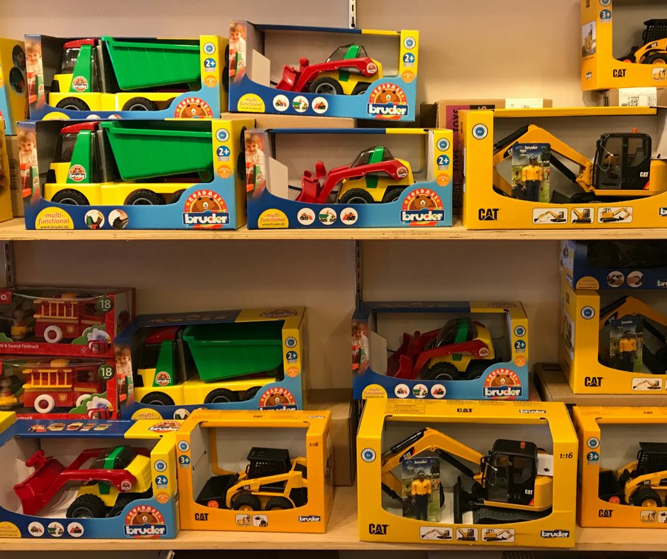 Tugooh Toys 14 Photos & 13 Reviews Toy Stores 1355 Wisconsin Ave