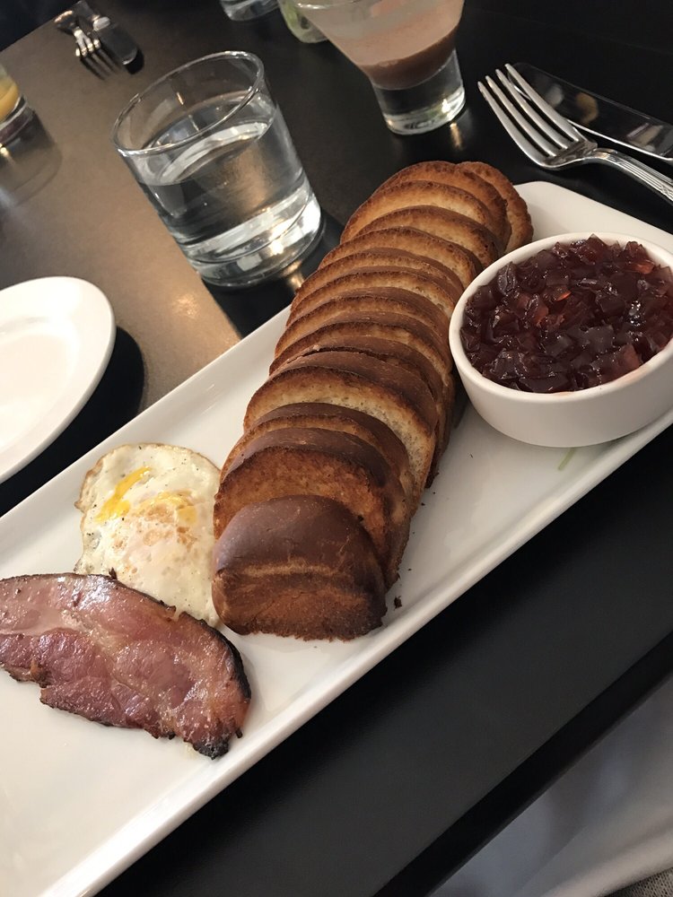 Market Table Bistro