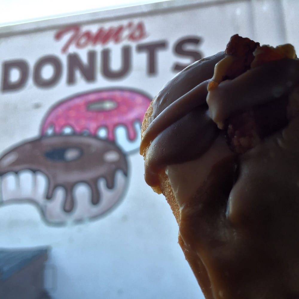 Tom’s Donut Shop No 2 14 Photos & 21 Reviews Donuts 1796 Sierra