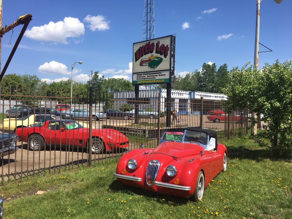 Little Lot Car Dealers 21604 Stony Plain Road NW, Edmonton, AB