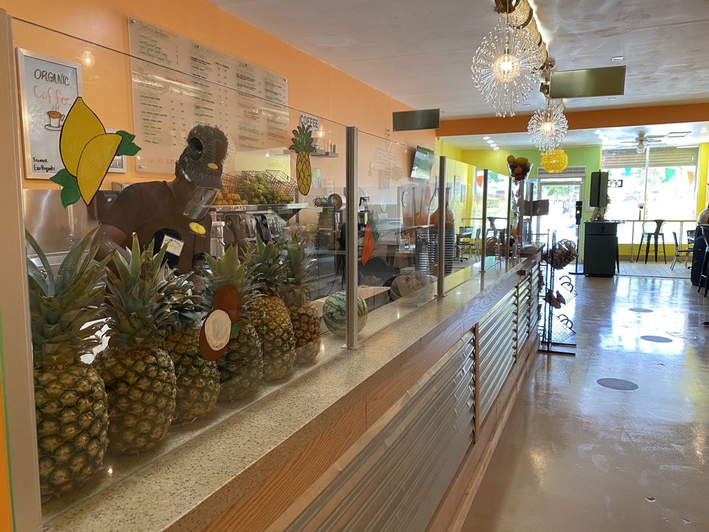 50/50 Juice Lounge