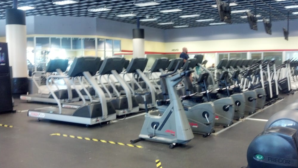 la-fitness-closed-23-photos-34-reviews-gyms-784-e-hospitality