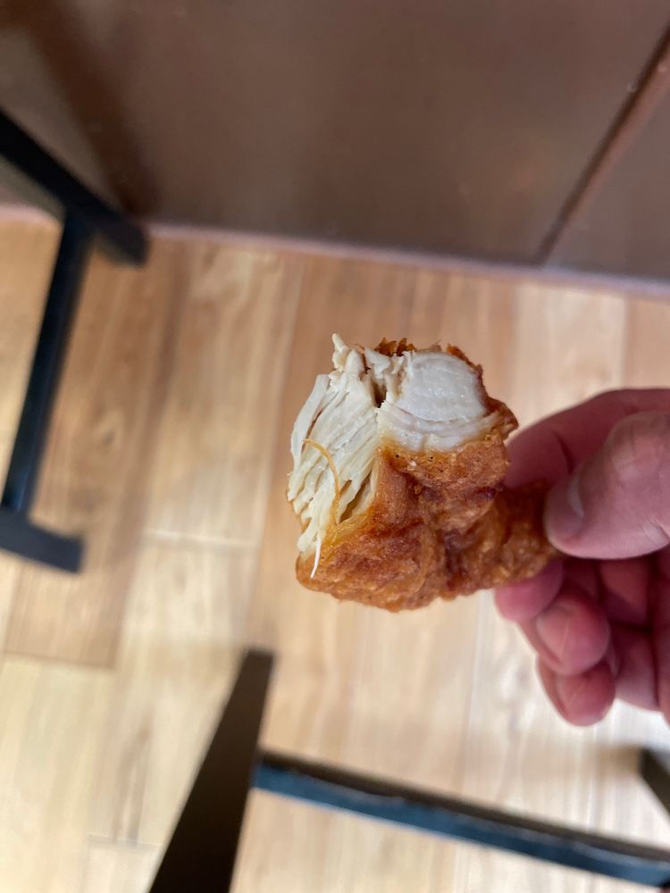 Gus's World Famous Fried Chicken