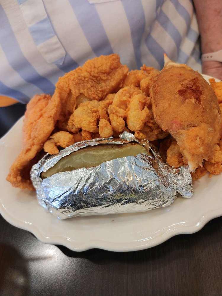 Harbor Inn Seafood - Asheville