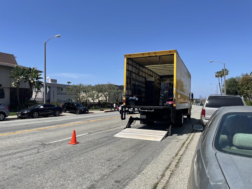 Movers and Movers - Torrance