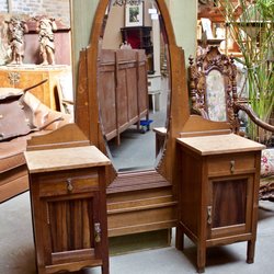 Olde Chicago Antiques 52 Photos Antiques 3110 N Kedzie