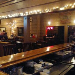 Victoria House 39 Reviews American Traditional 1715 Steiger Photo Of Victoria House Mn United States Love The Bar Side