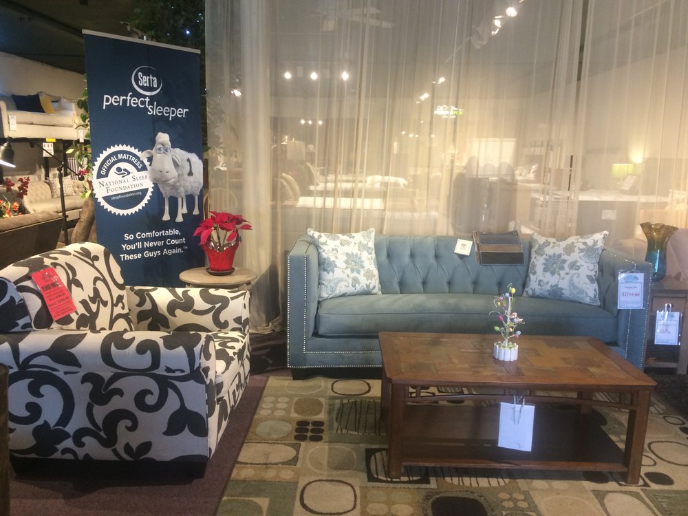 Sofas And Sectionals With Accent Pillows At Comfort Zone Sleep