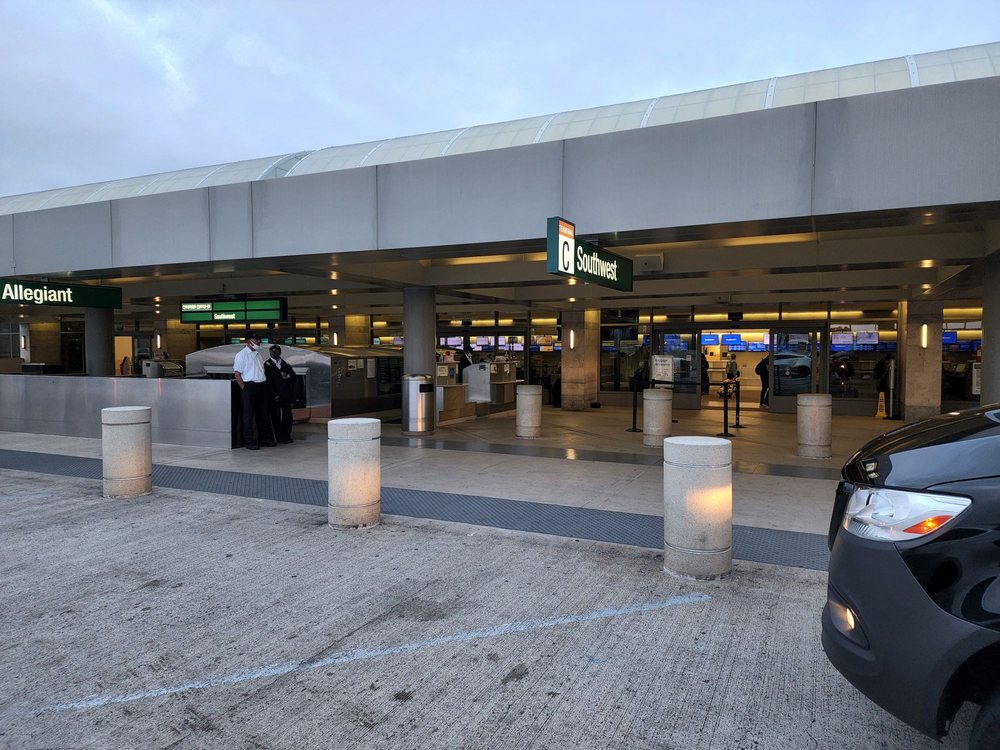 John Wayne Airport - Terminal C
